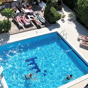 Hotel Hotel Marzia Con Piscina